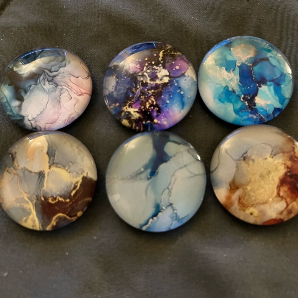 A new set of refrigerator magnets